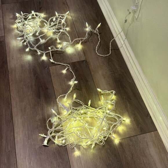 Christmas Lights - 9 Strands - Picture 3 of 7